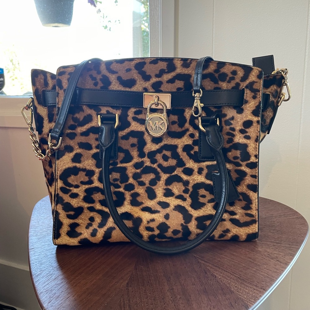 2017 Michael Kors Leopard Calf Hair Purse - Near Mint Condition
